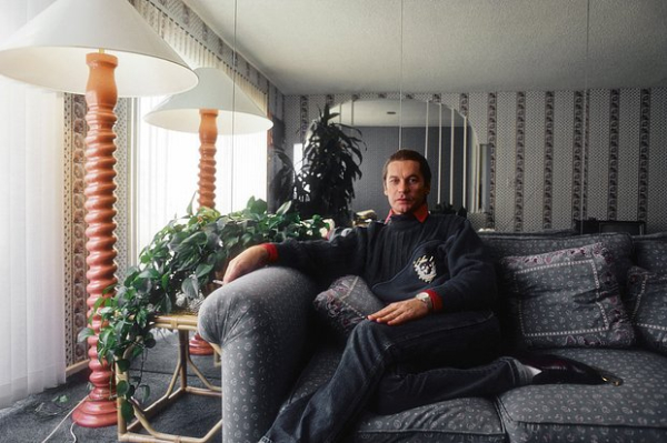 Трагические смерти, секс-скандалы и дикие вечеринки. Что творилось в самом загадочном отеле Голливуда и почему его обожали звезды?