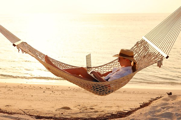 &laquo;Жить нужно прямо сейчас&raquo; Зачем россияне бросают свое жилье и отправляются колесить по миру?