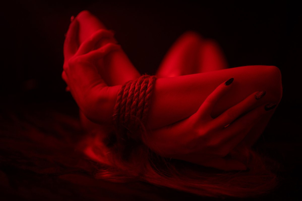 &laquo;Это полноценное сексуальное пробуждение&raquo;. В пустыне в США появился оргазм-ретрит только для женщин. Чему их там учат?