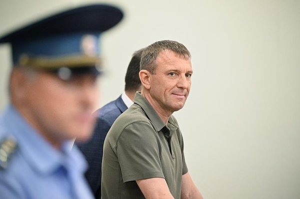 Генерал Иван Попов после обращения к Путину отправится на СВО. За него вступались командиры, военнослужащие и военкоры