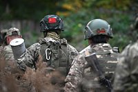 Генерал Иван Попов после обращения к Путину отправится на СВО. За него вступались командиры, военнослужащие и военкоры