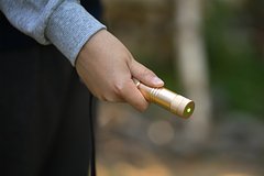 Пилотов самолета с россиянами на борту попытались ослепить лазером в небе