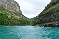 Появились подробности о перевернувшейся в Дагестане лодке с туристами