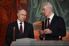 Путин и Собянин пообщались в храме Христа Спасителя