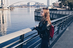 Россиянин описал девушек в Англии фразой &laquo;разгуливают в мини без верхней одежды&raquo;