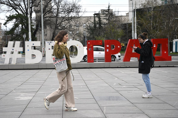 Сербия может ввести визовый режим с Россией. Закроет ли это окно в Европу для россиян?