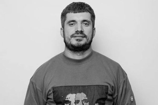 Умер Паша Техник. Рэпер пробыл в коме девять дней и скончался, не приходя в сознание