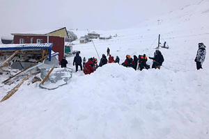 В популярном у туристов российском регионе продлили штормовое предупреждение