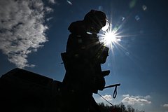 Военкор рассказал о создании санитарной зоны на границе с Украиной