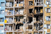 ВСУ нанесли массовый удар дронами-камикадзе по жилым домам в Курске. Над городом прозвучали десятки взрывов