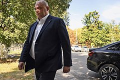 Задержан бывший губернатор Курской области. Что известно о его деле?