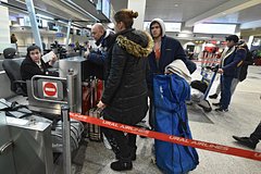 Авиабилеты на юг России резко подорожали к началу лета