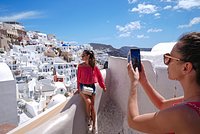 Банда женщин опьяняла наркотиками и обворовывала туристов в баре Европы