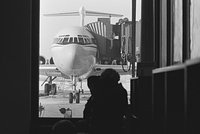 Два самолета с пассажирами на борту едва не столкнулись в аэропорту