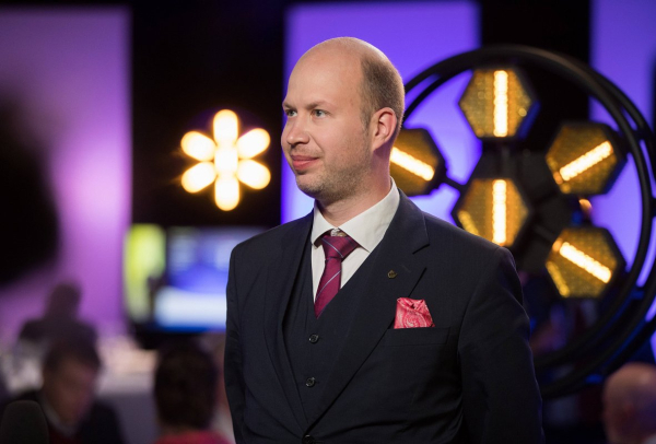 Эстонцы часами стоят на границе ради шопинга в России. Что они покупают?