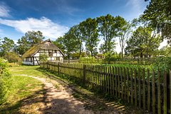 Россиянин описал поездку в деревню в Чехии словами &laquo;молодая селяночка накормила обедом&raquo;