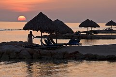 Россиянка отдохнула на Ямайке и описала ее фразой &laquo;укурки собираются на площади и танцуют&raquo;