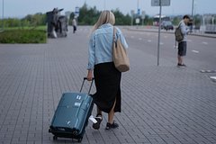 Российская стюардесса назвала главные правила безопасности для девушек в путешествиях