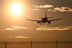 Российский самолет развернулся над Узбекистаном из-за конфликта в Пакистане