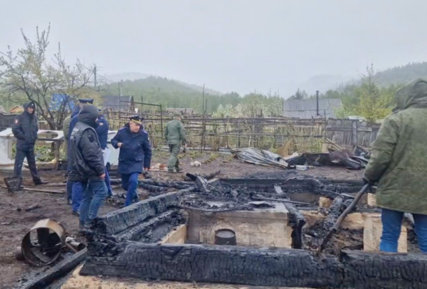 &laquo;Шокирующая ситуация&raquo;. Российский подросток зарезал знакомых на даче и поджег дом. Он мог сделать это из-за безответной любви