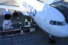 Стюардесса решила засудить Airbus на миллиарды рублей из-за грязного воздуха в самолете