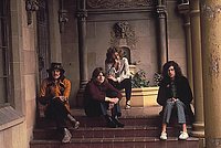 Туристку заподозрили в проституции по приезде в США и заставили показать интимные фото