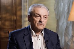 &laquo;Должен был согласиться на предательство&raquo;. Рассекречено имя разведчика, работавшего в 43 странах. Что он рассказал о службе?