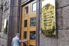 Минобрнауки высказалось о необходимости организации застолья на защите диплома в вузах