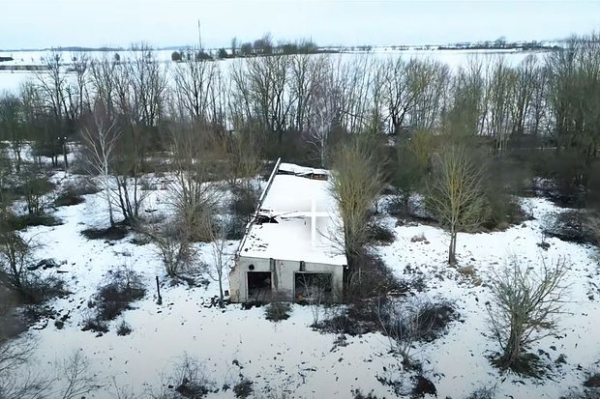 &laquo;Она не кричала&raquo;. Насильник похитил трехлетнюю туристку под носом у родителей. Почему за 18 лет он так и не понес наказания?