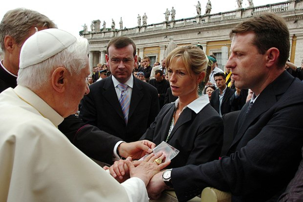 &laquo;Она не кричала&raquo;. Насильник похитил трехлетнюю туристку под носом у родителей. Почему за 18 лет он так и не понес наказания?