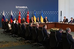 Опубликован меморандум России по урегулированию на Украине. В нем появилась &laquo;вторая опция&raquo; прекращения огня. Что это значит?