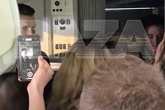 Пассажиры российского самолета застряли в аэропорту на 14 часов и устроили забастовку