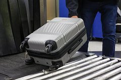 Почти тысяча российских туристов остались без багажа после отпуска в Турции