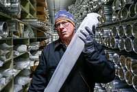 Потерянный гигантом две тысячи лет назад ботинок нашли в болоте