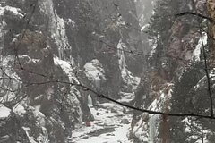 Пропавшего в горах Северной Осетии российского туриста нашли бездыханным