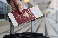 Собравшимся во Францию с паспортами старого образца россиянам дали совет