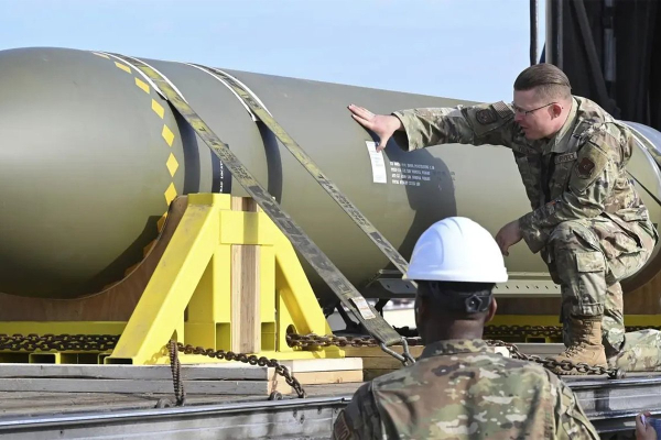 США сбросили на ядерные объекты Ирана самые мощные бомбы в мире. На что они способны?