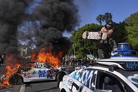 В Лос-Анджелесе ввели комендантский час на фоне беспорядков