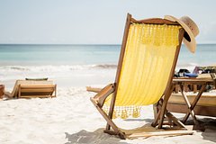 В российском городе лежаки в аренду начали сдавать за 11 тысяч рублей в день