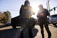 В США мужчина забросал демонстрантов коктейлями Молотова