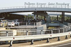 Аэропорт Петербурга открыли после атаки беспилотников