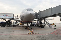 Аэропорты в двух российских городах приостановили полеты в целях безопасности