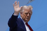 &laquo;Я очень разочарован Путиным&raquo;. Трамп заявил, что сократит 50-дневный срок, который дал России на заключение мира с Украиной