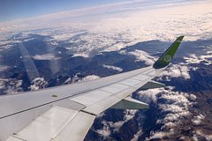 Летевший в Сочи пассажирский самолет развернули в небе из-за неполадок