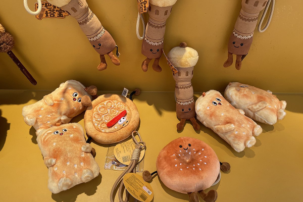 Летящая лошадь, храм-муравейник и лапша. Россияне массово едут в самый закрытый район Китая. Почему там нужно непременно побывать?