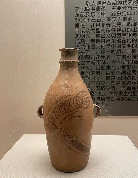 Летящая лошадь, храм-муравейник и лапша. Россияне массово едут в самый закрытый район Китая. Почему там нужно непременно побывать?