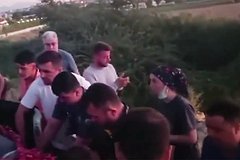 Лев вырвался из клетки в зоопарке известного турецкого курорта