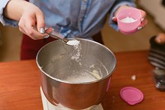 Мужчина устроил истерику из-за украденного торта и чуть не угодил в полицию