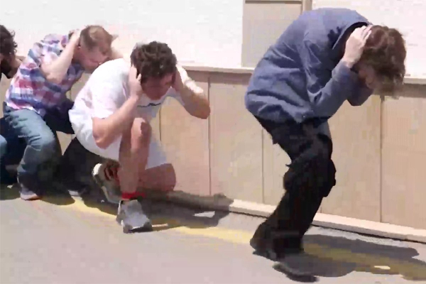 &laquo;Не знаю, жив ли мой сын&raquo;. В Азербайджане фиксируют жестокое обращение с россиянами. Что говорят живущие там русские и туристы?