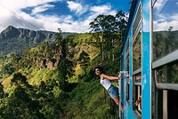 Полуголая туристка прогулялась по улице на Шри-Ланке и угодила под суд